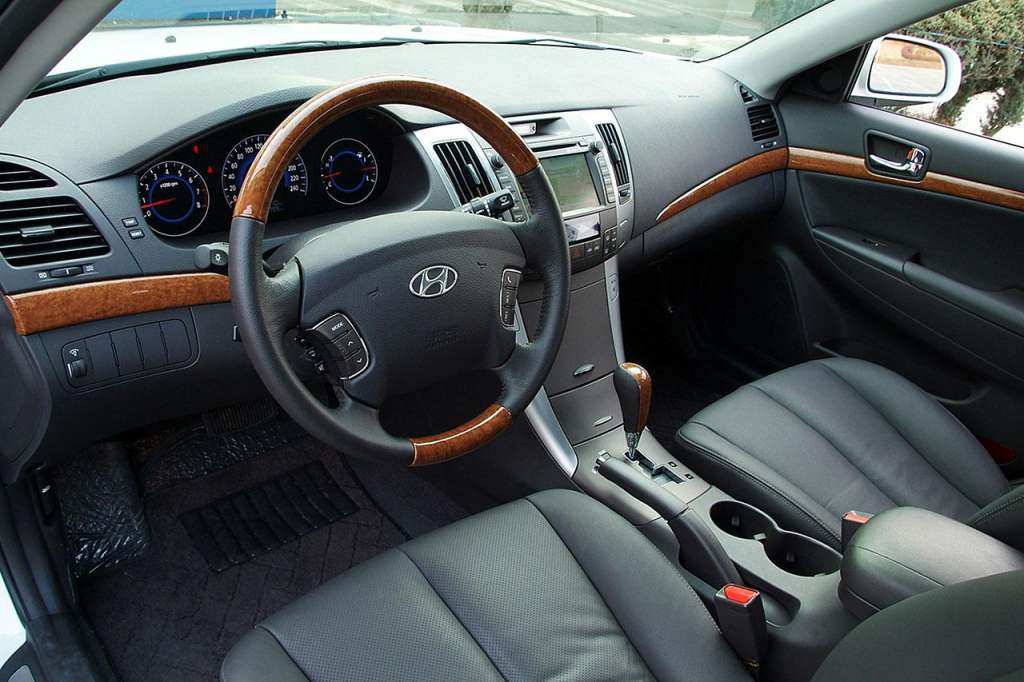 интерьер  Hyundai Sonata NF